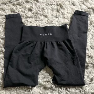 ‼️NVGTN XS BLACK SOLID SEAMLESS LEGGINGS‼️